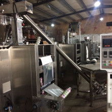 泰州市开发区诚威服饰辅料厂 专业生产高品质服装辅料