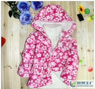 童装批发团购新选择 韩版摇粒绒外套与牛角扣大衣